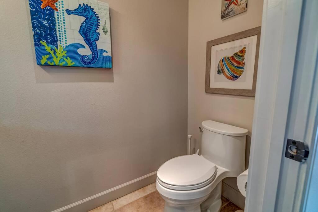 Bradenton Beach Resort Style Getaway-Walk To Beach Exterior foto